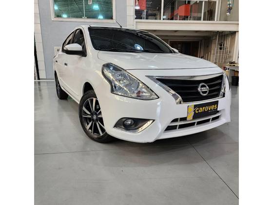 NISSAN VERSA 1.6 16V FLEXSTART UNIQUE 4P XTRONIC NISSAN VERSA 1.6 16V FLEXSTART UNIQUE 4P XTRONIC